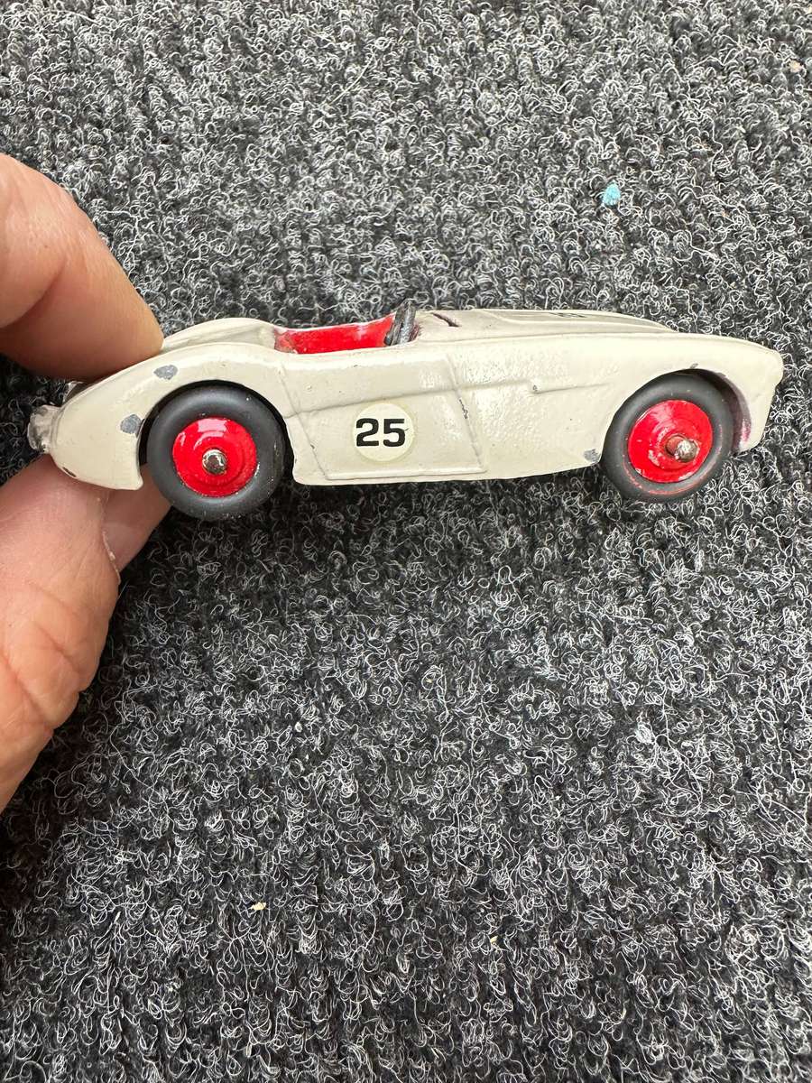 DINKY TOYS