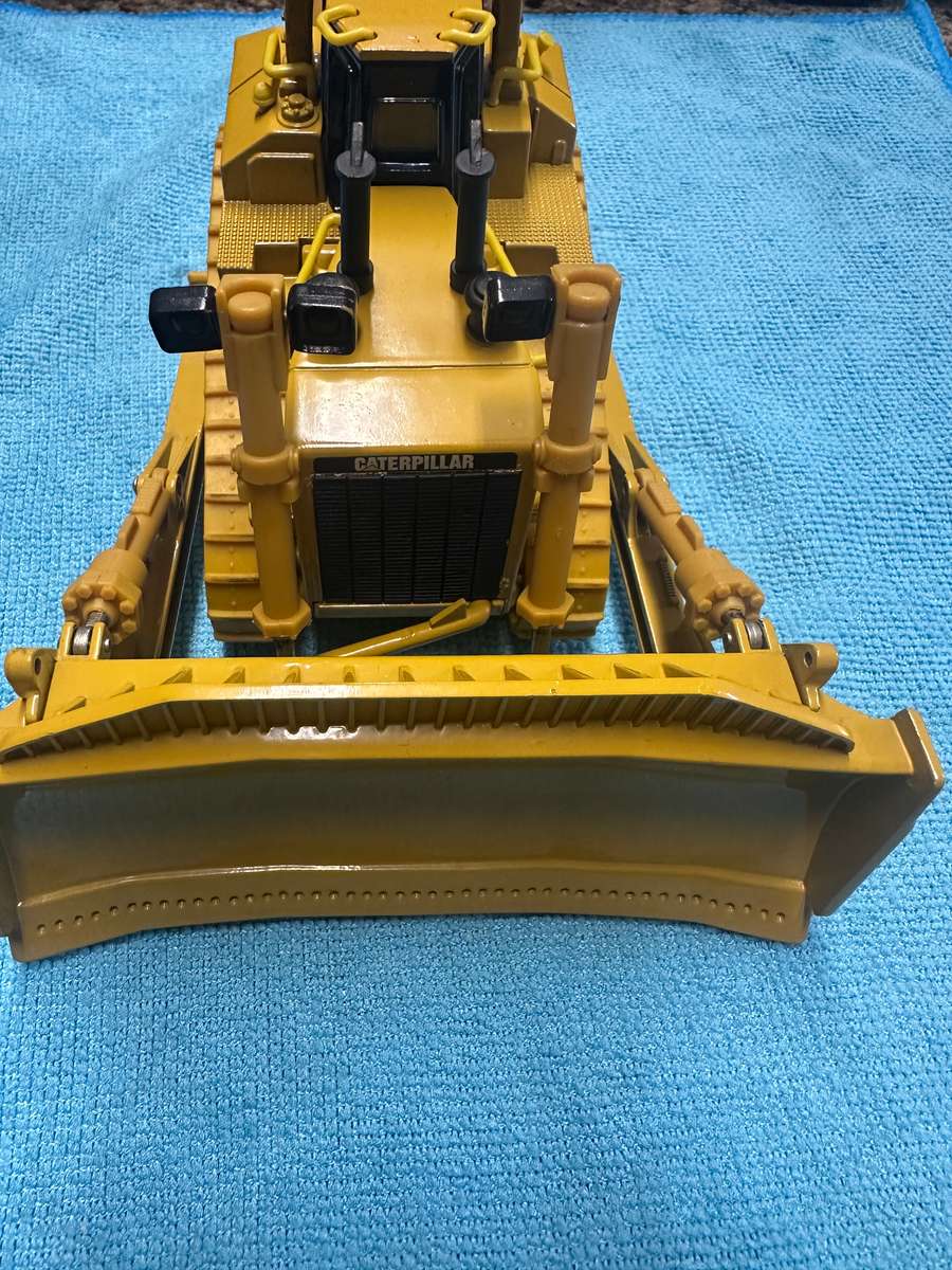 DINKY TOYS ( CATERPILLAR