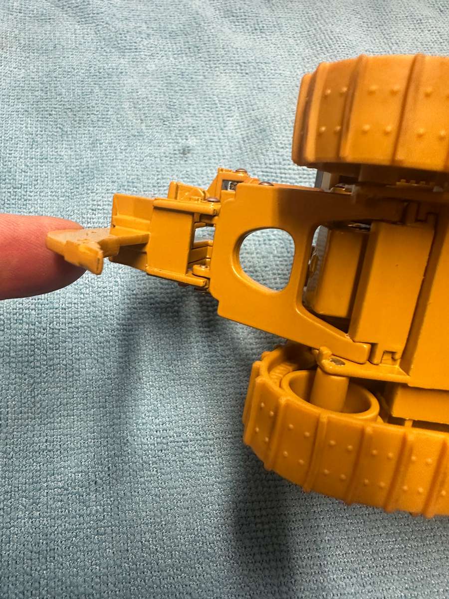 DINKY TOYS ( CATERPILLAR