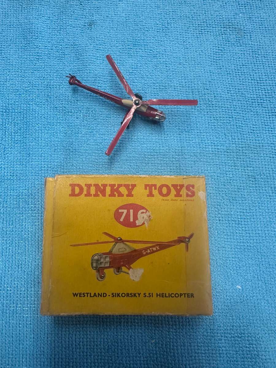DINKY TOYS