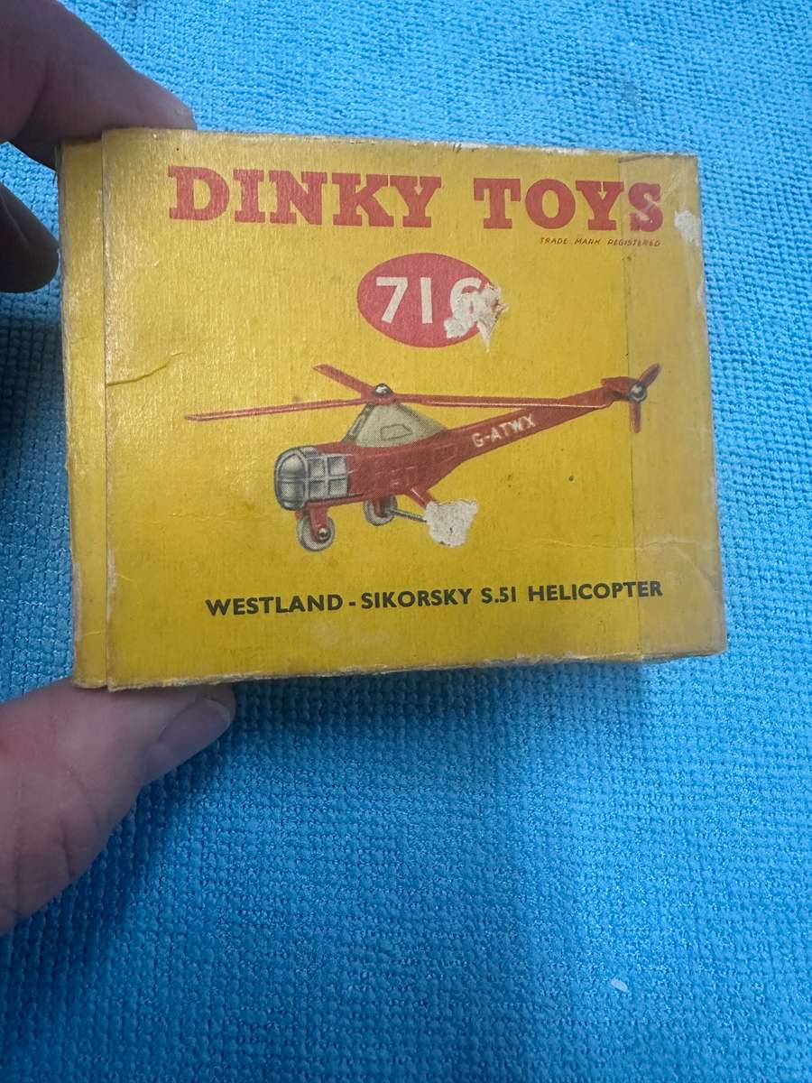 DINKY TOYS