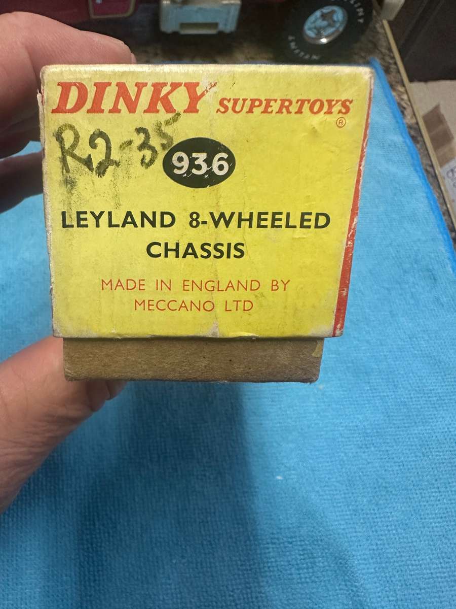 DINKY TOYS