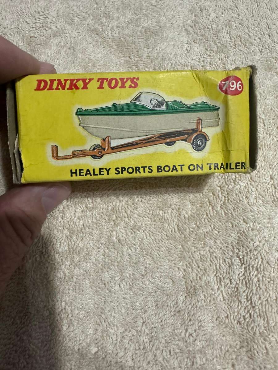 DINKY TOYS