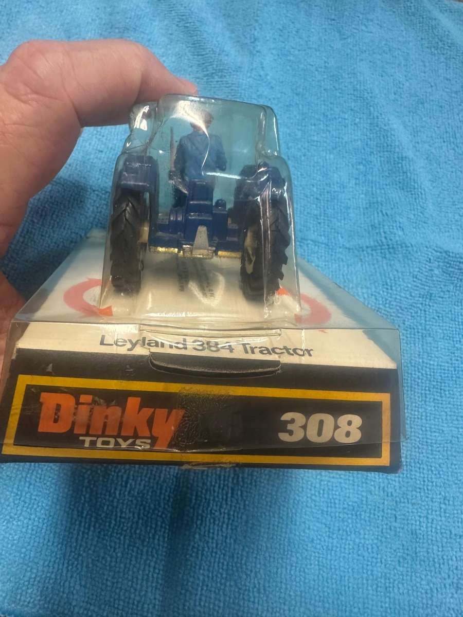 DINKY TOYS