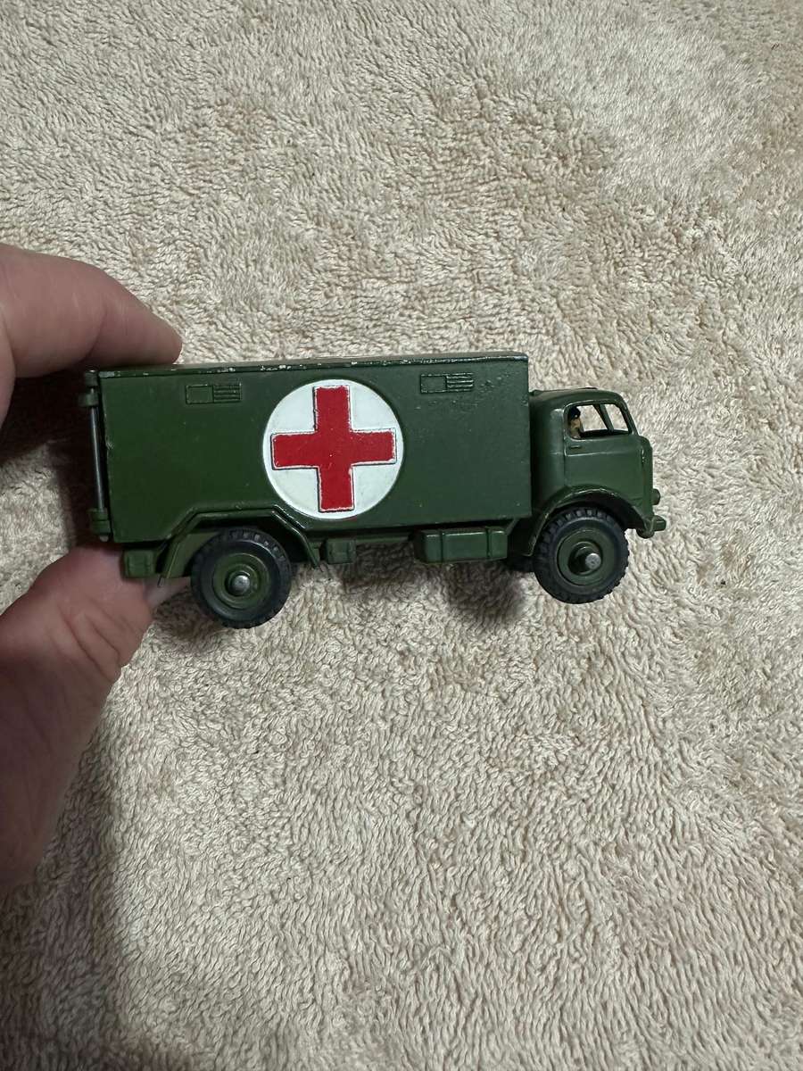 DINKY TOYS