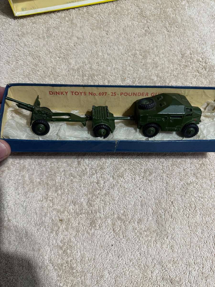 DINKY TOYS