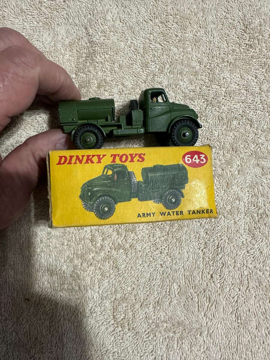 DINKY TOYS
