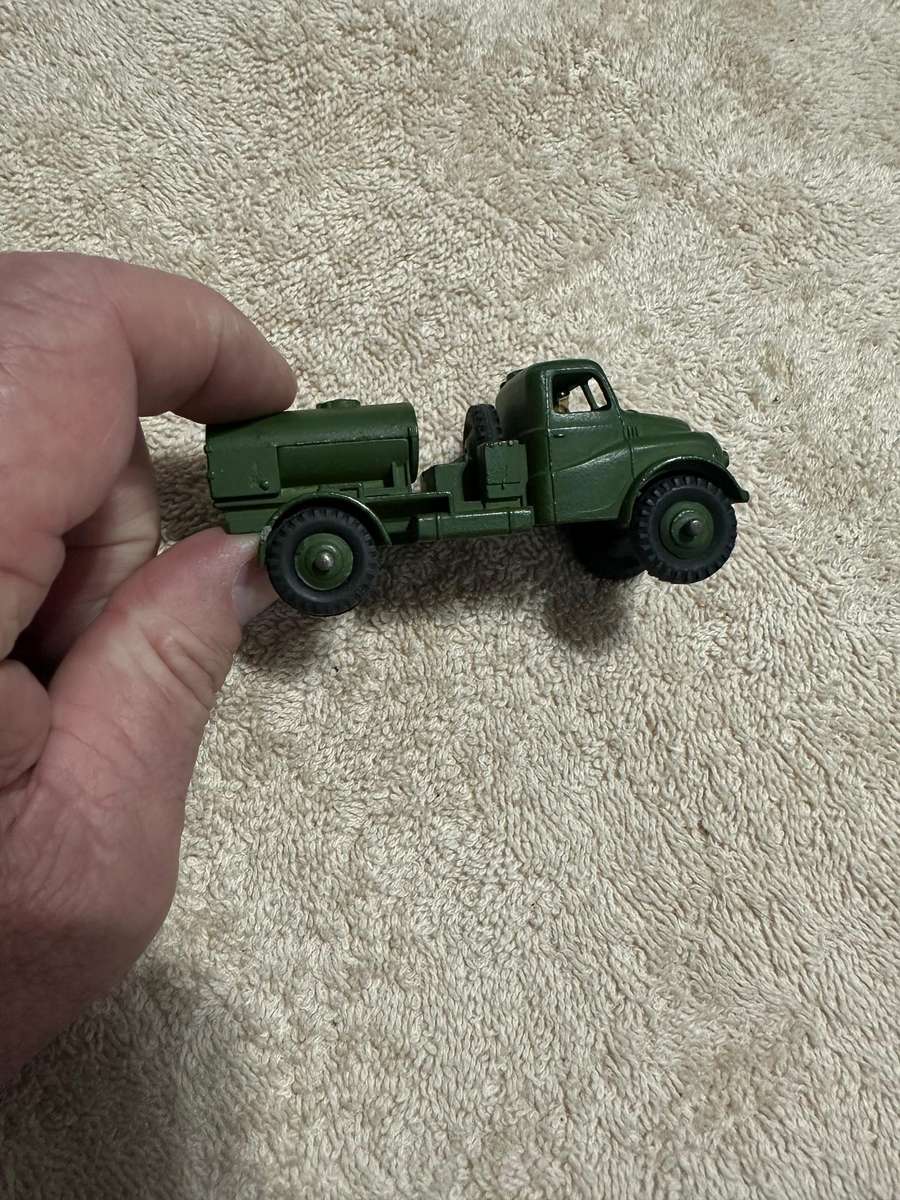 DINKY TOYS