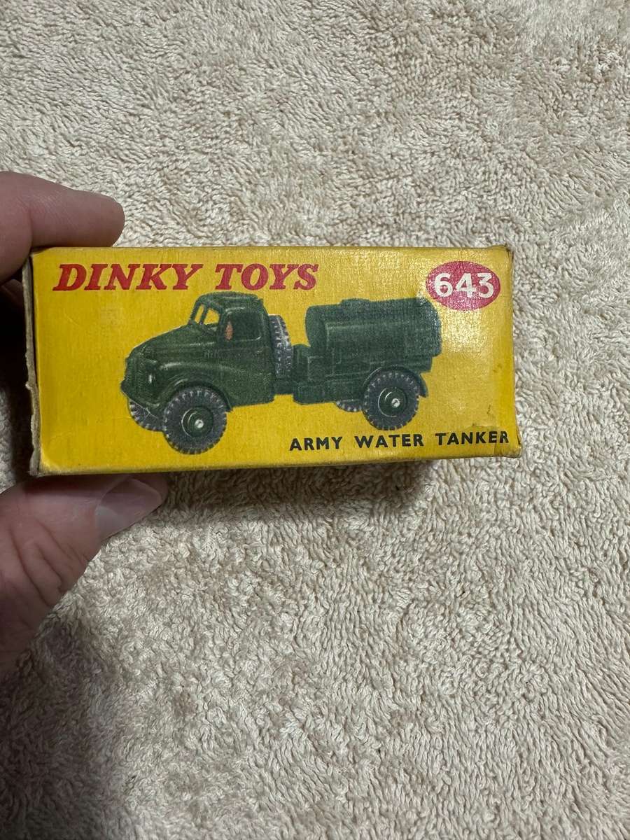 DINKY TOYS