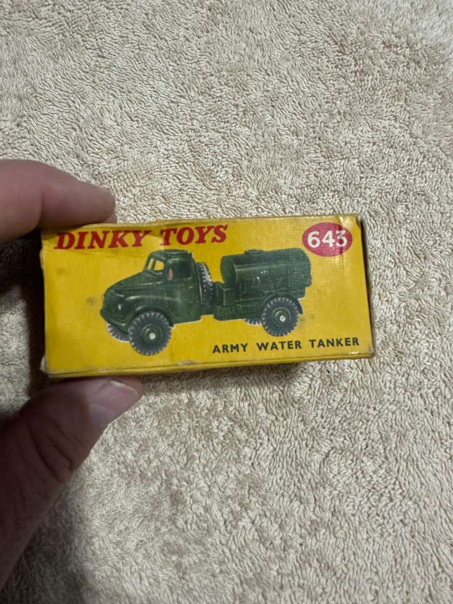 DINKY TOYS
