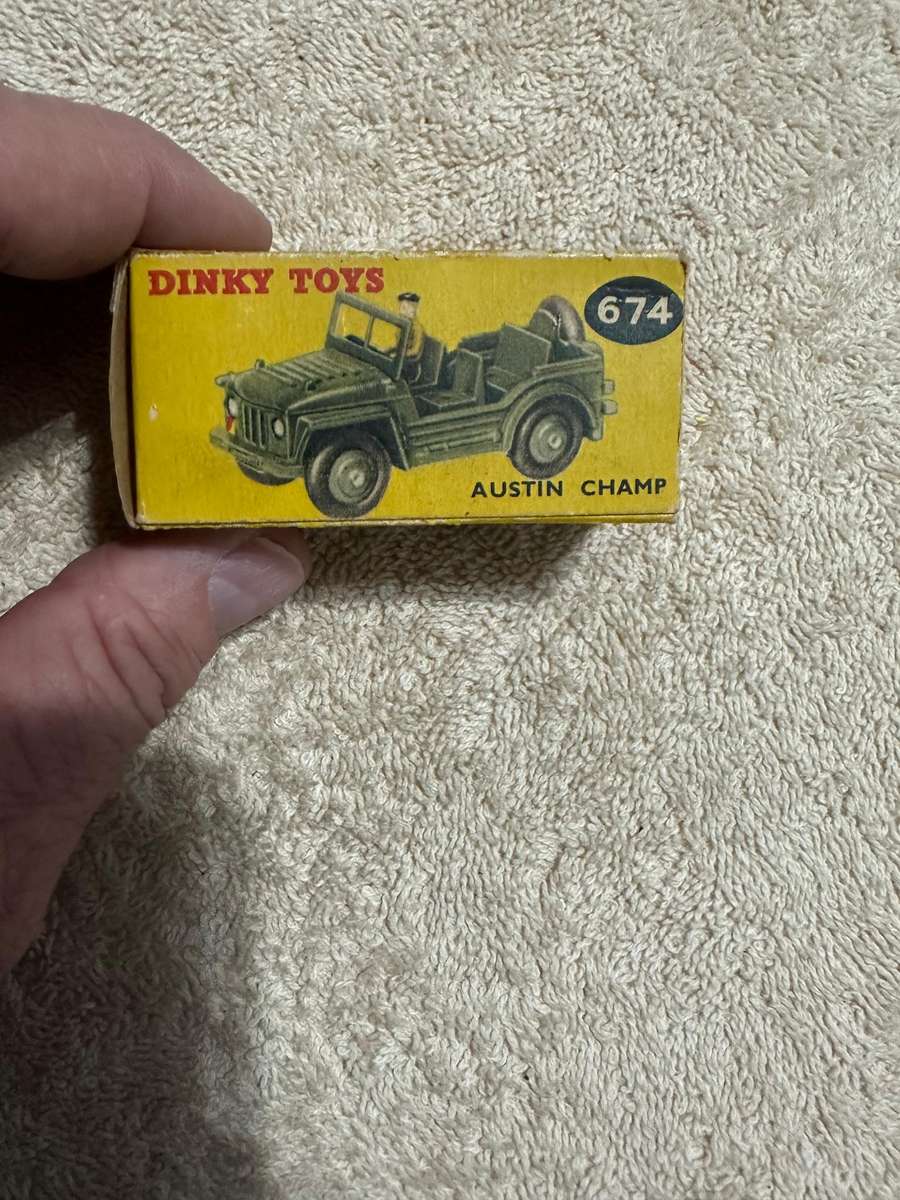 DINKY TOYS