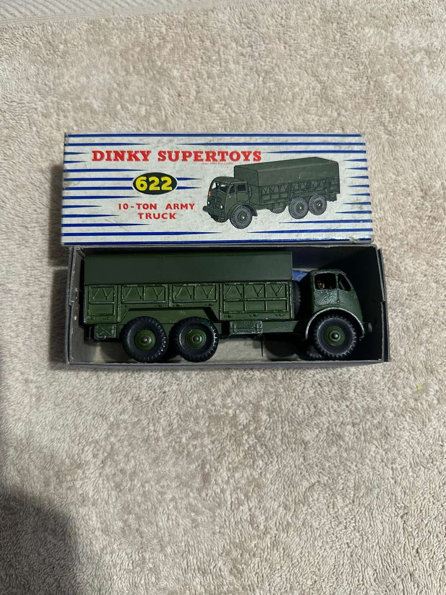 DINKY TOYS