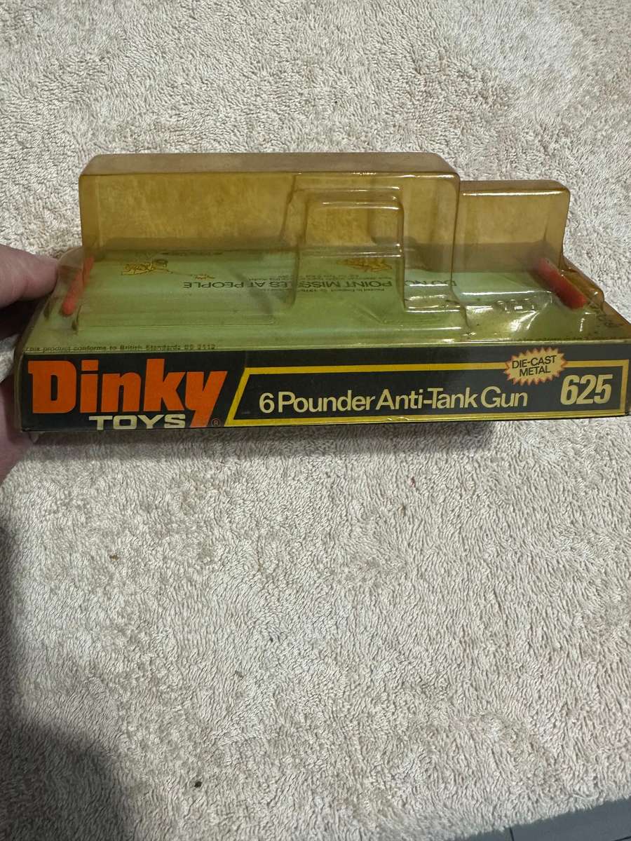 DINKY TOYS