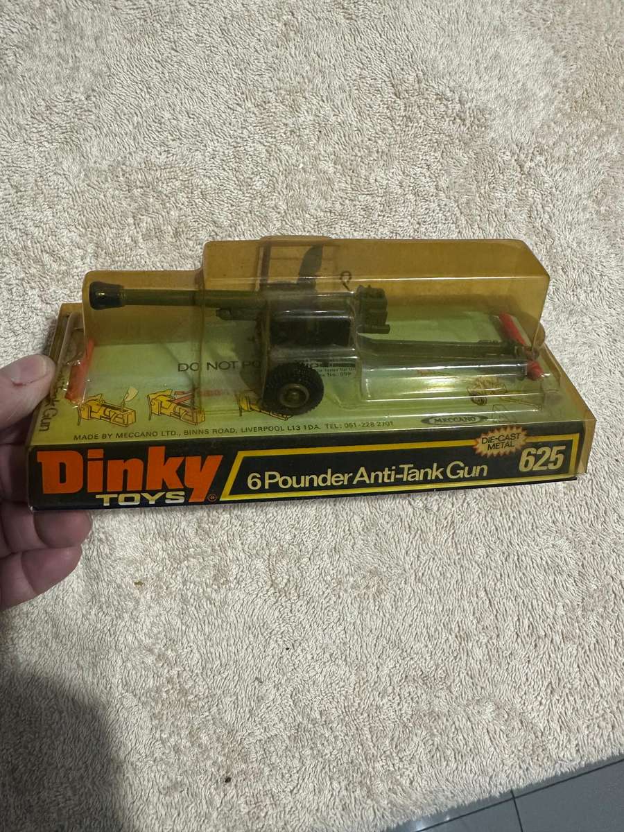 DINKY TOYS