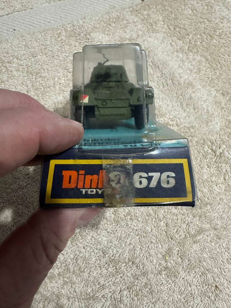 DINKY TOYS
