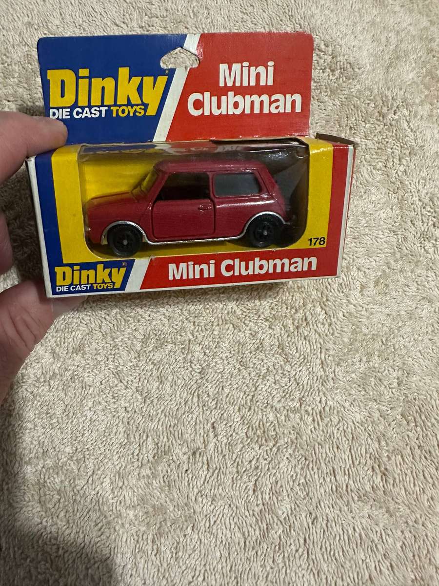 DINKY TOYS