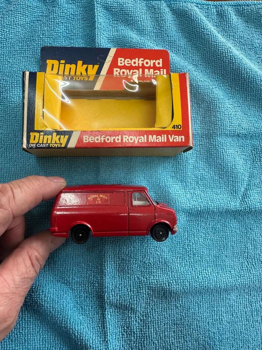 DINKY TOYS