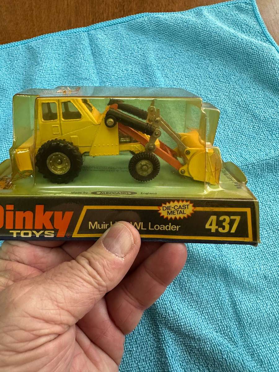 DINKY TOYS