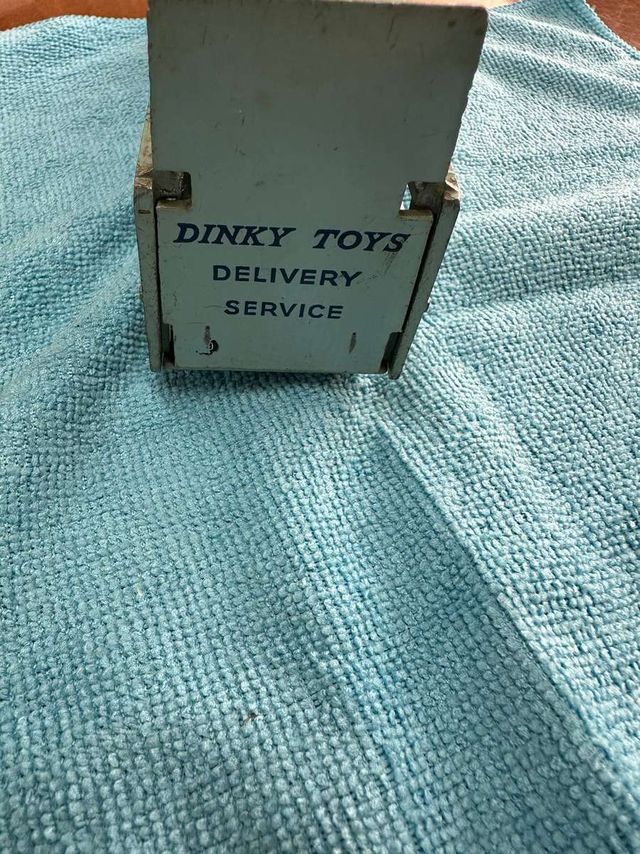 DINKY TOYS