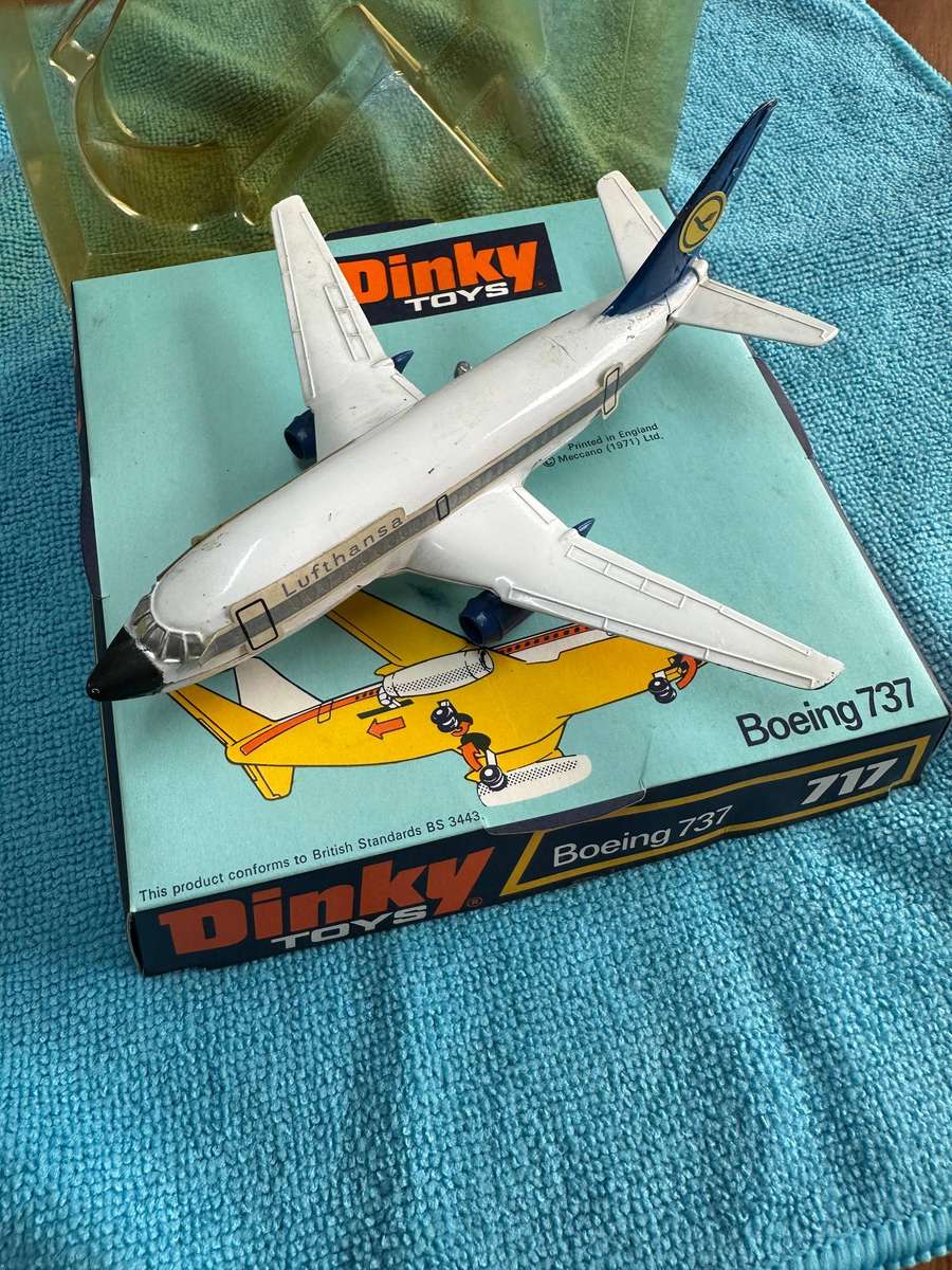 DINKY TOYS