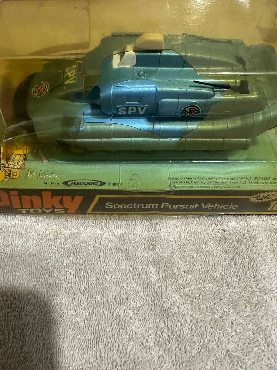 DINKY TOYS