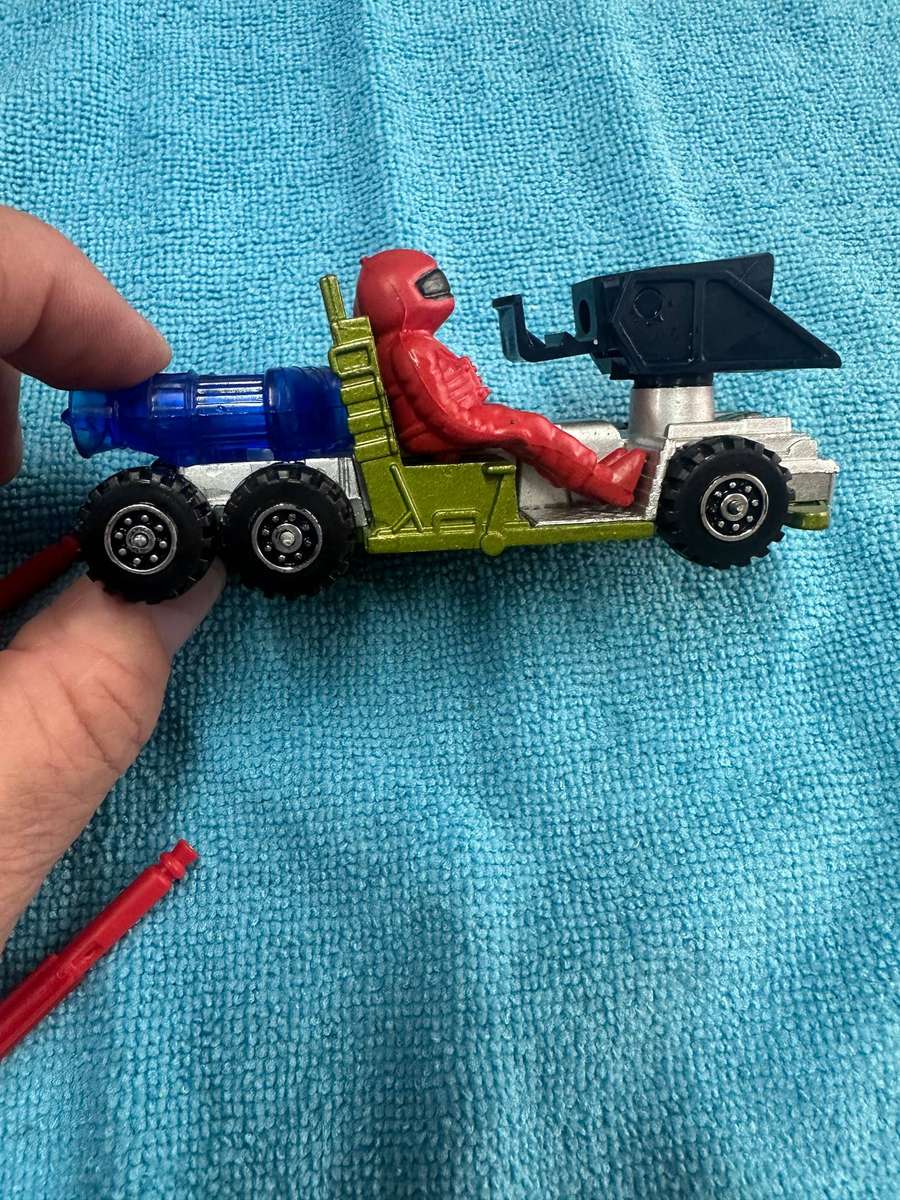DINKY TOYS