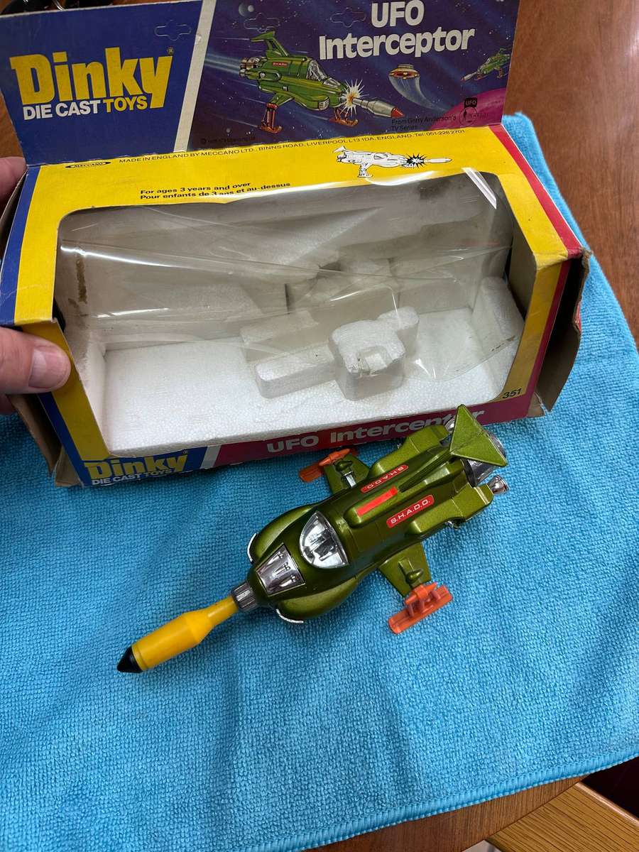 DINKY TOYS