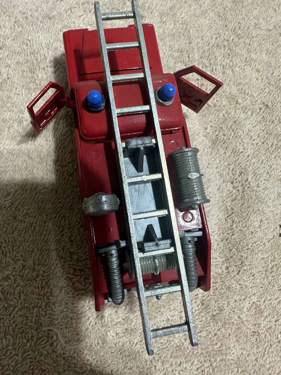 DINKY TOYS