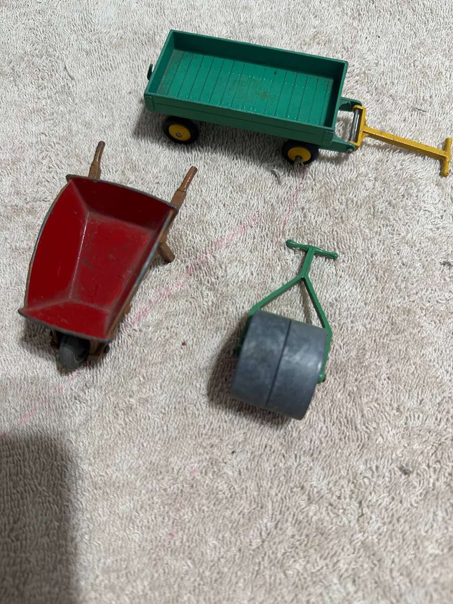 DINKY TOYS