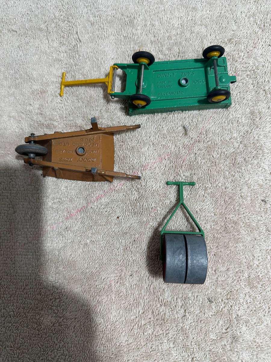 DINKY TOYS
