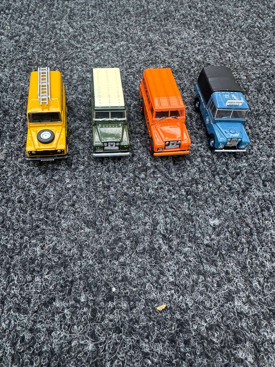 DINKY TOYS