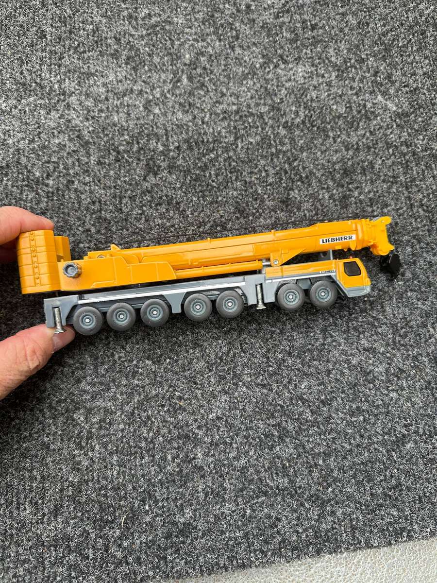 DINKY TOYS