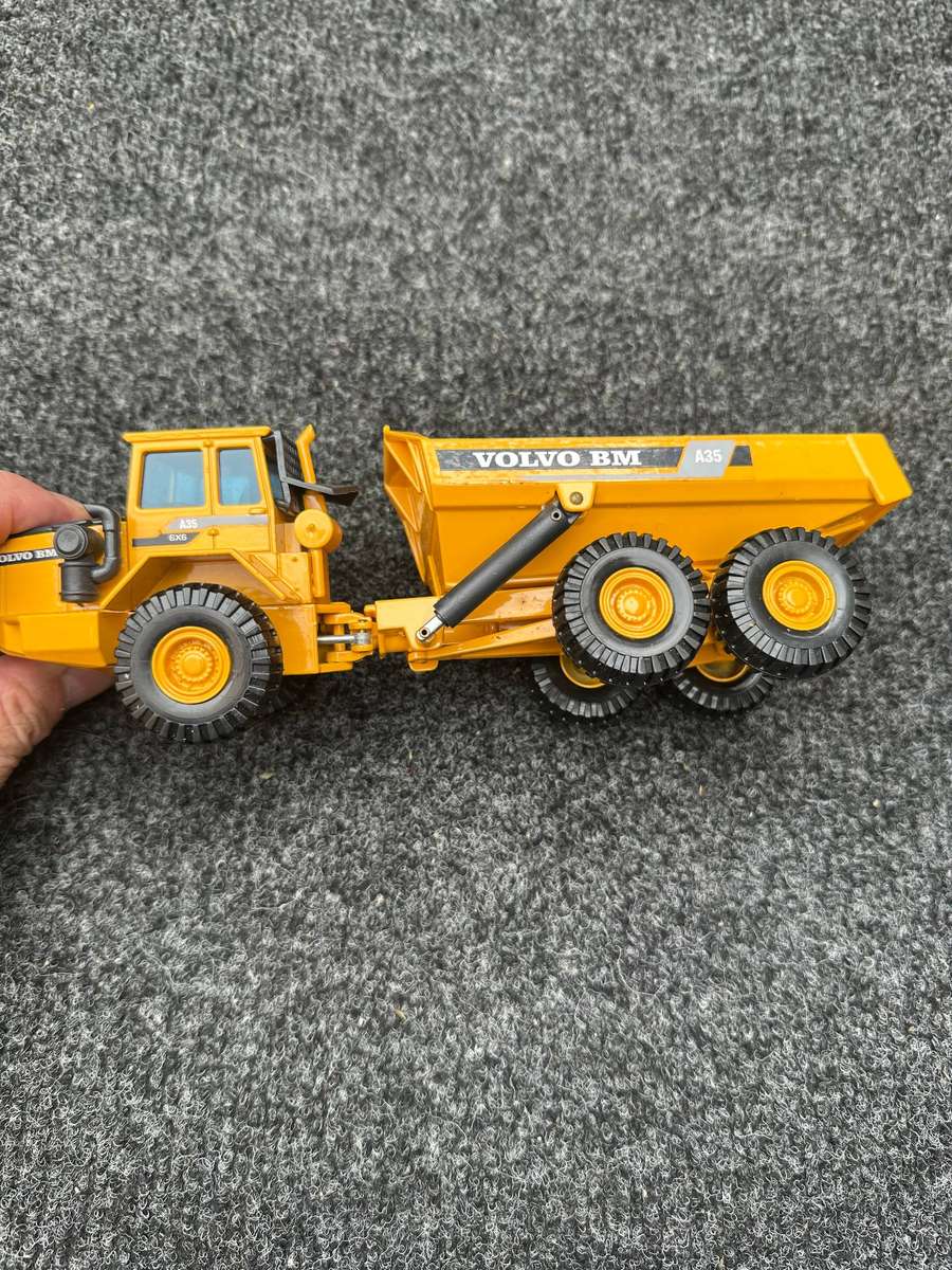DINKY TOYS