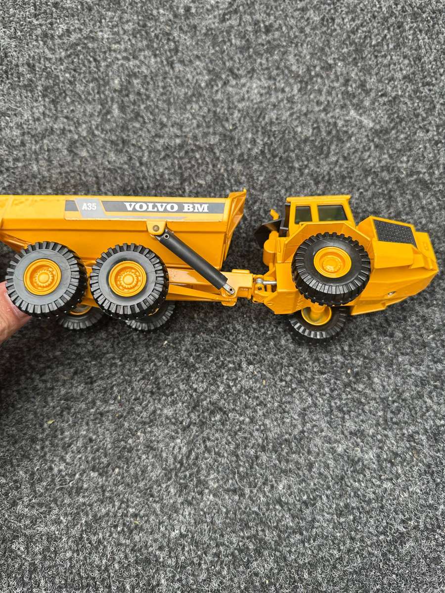 DINKY TOYS