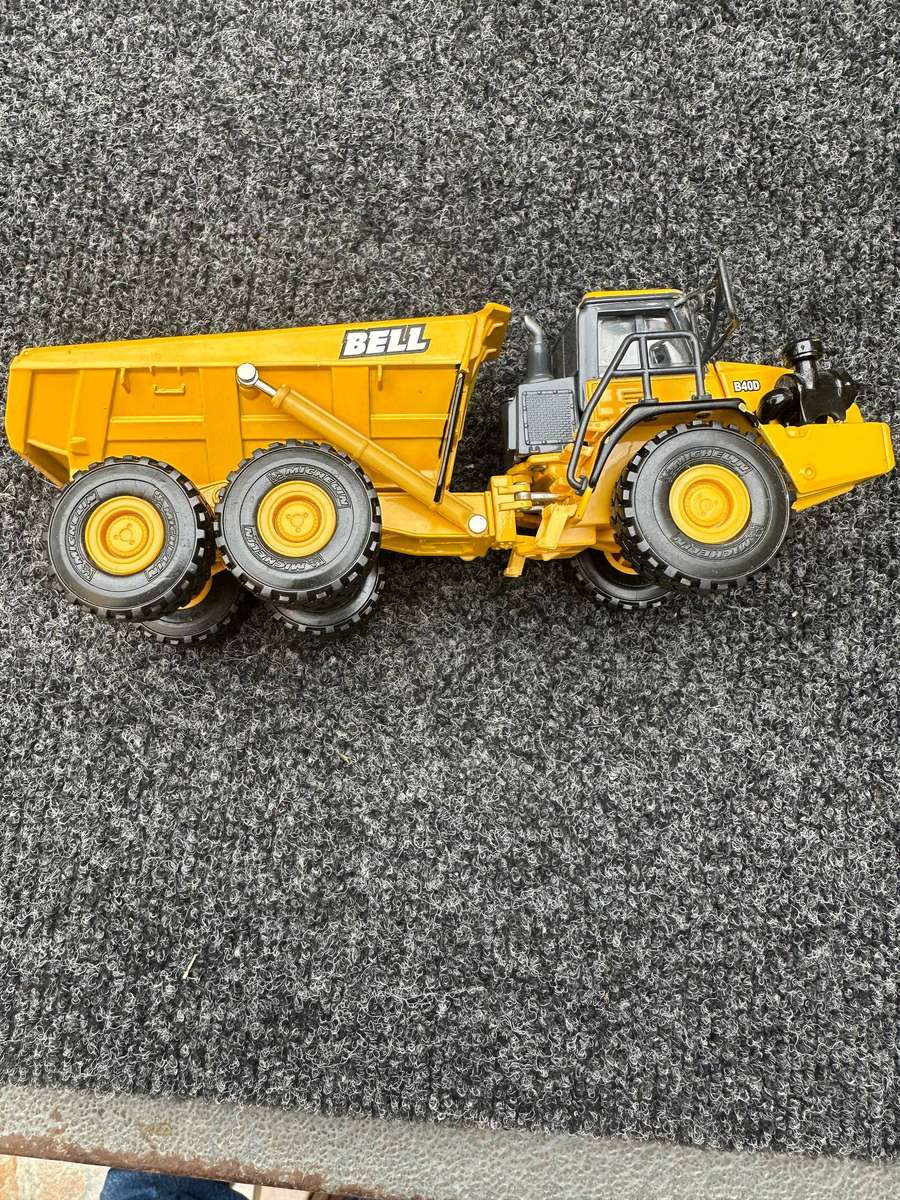 DINKY TOYS