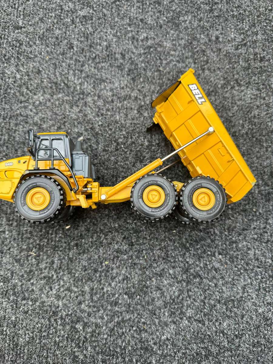 DINKY TOYS