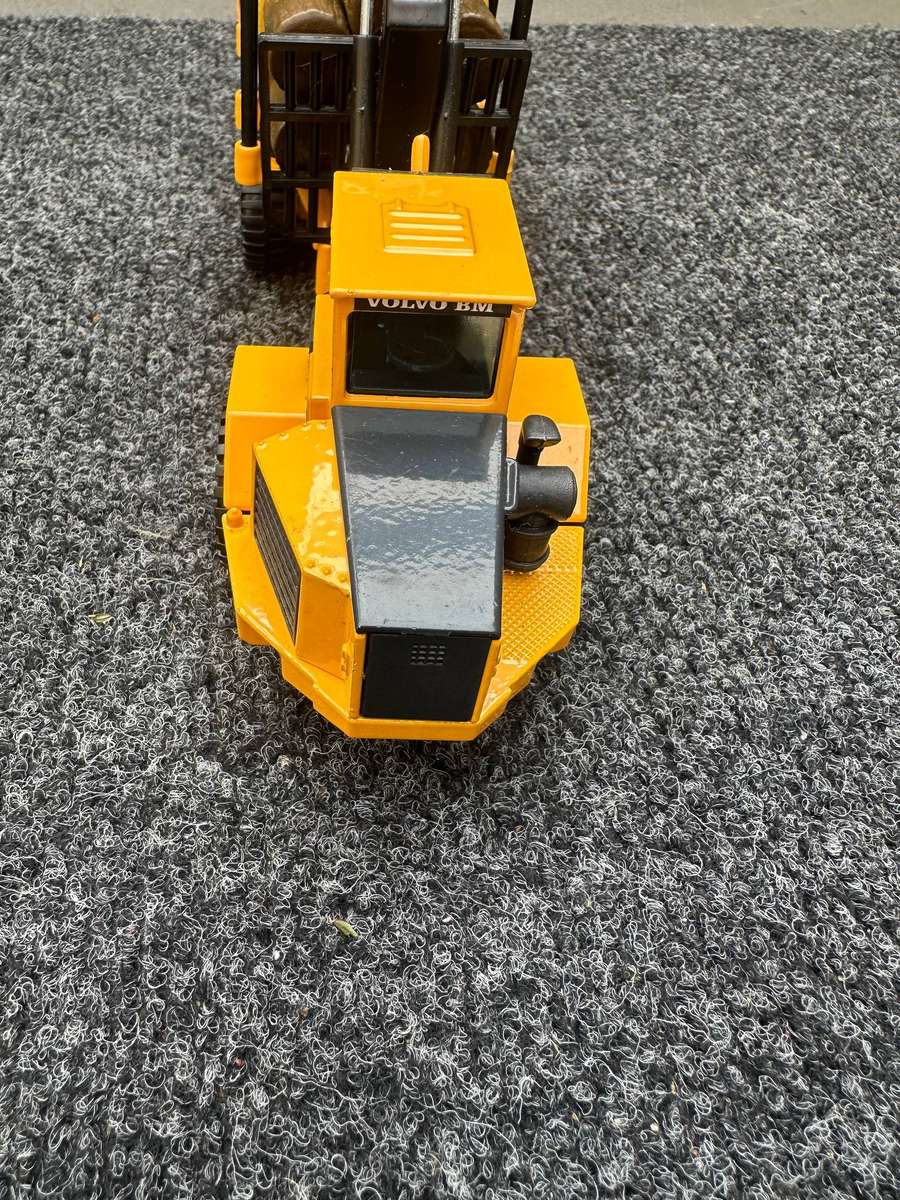 DINKY TOYS
