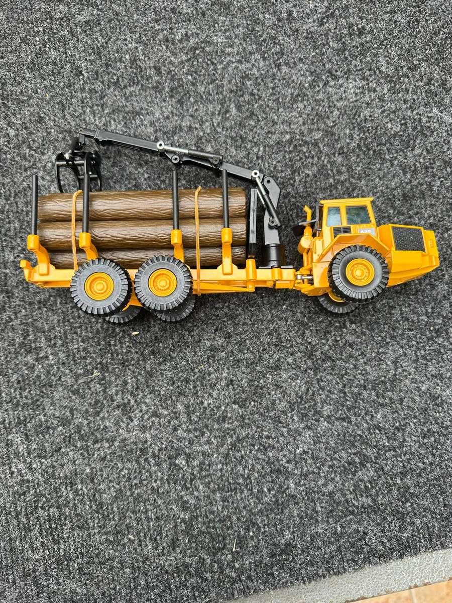 DINKY TOYS