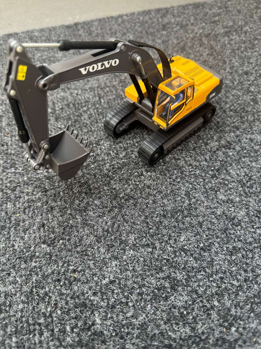 DINKY TOYS