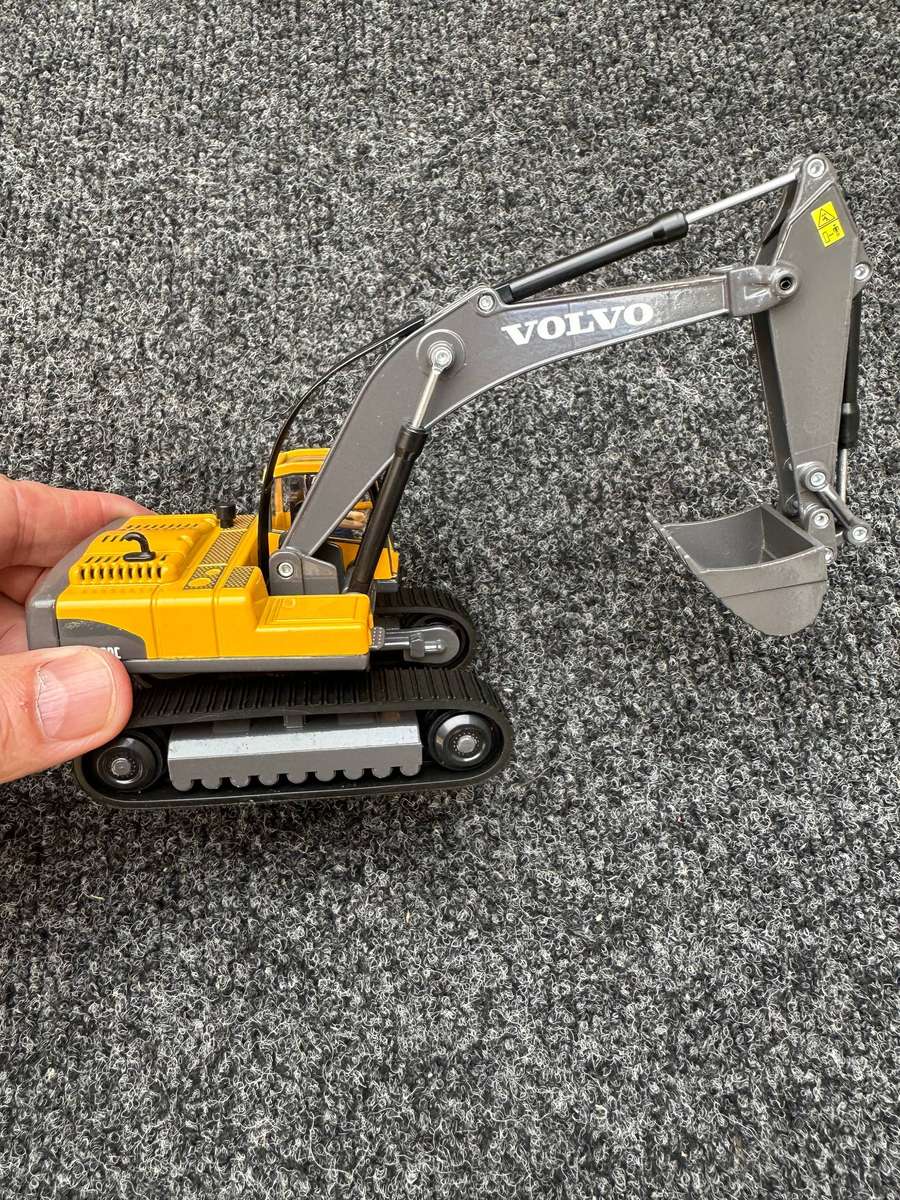 DINKY TOYS
