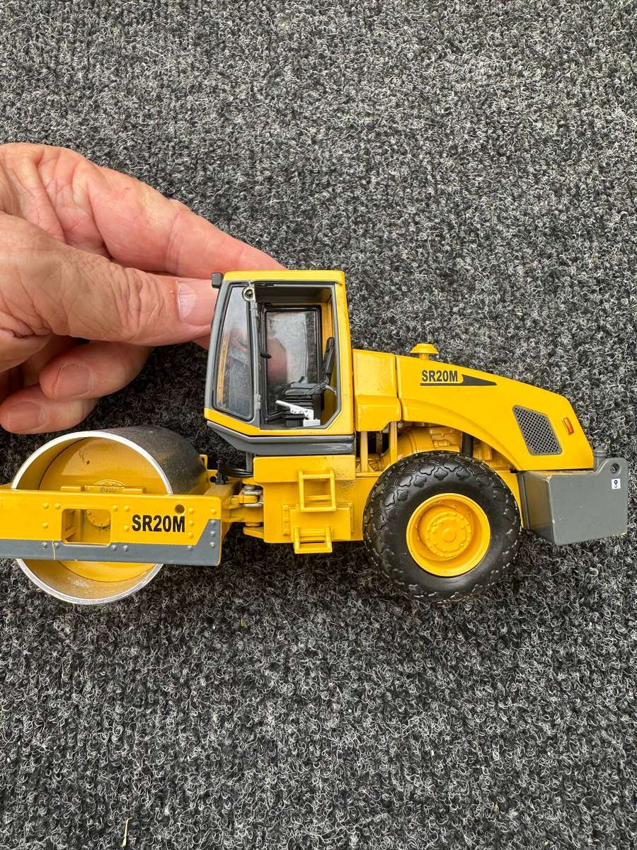 DINKY TOYS