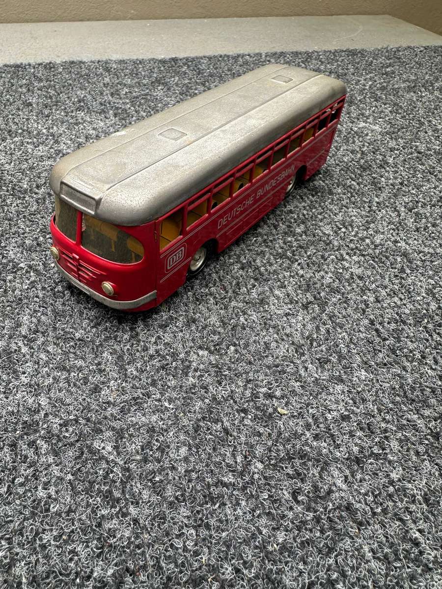 TINPLATE BUS