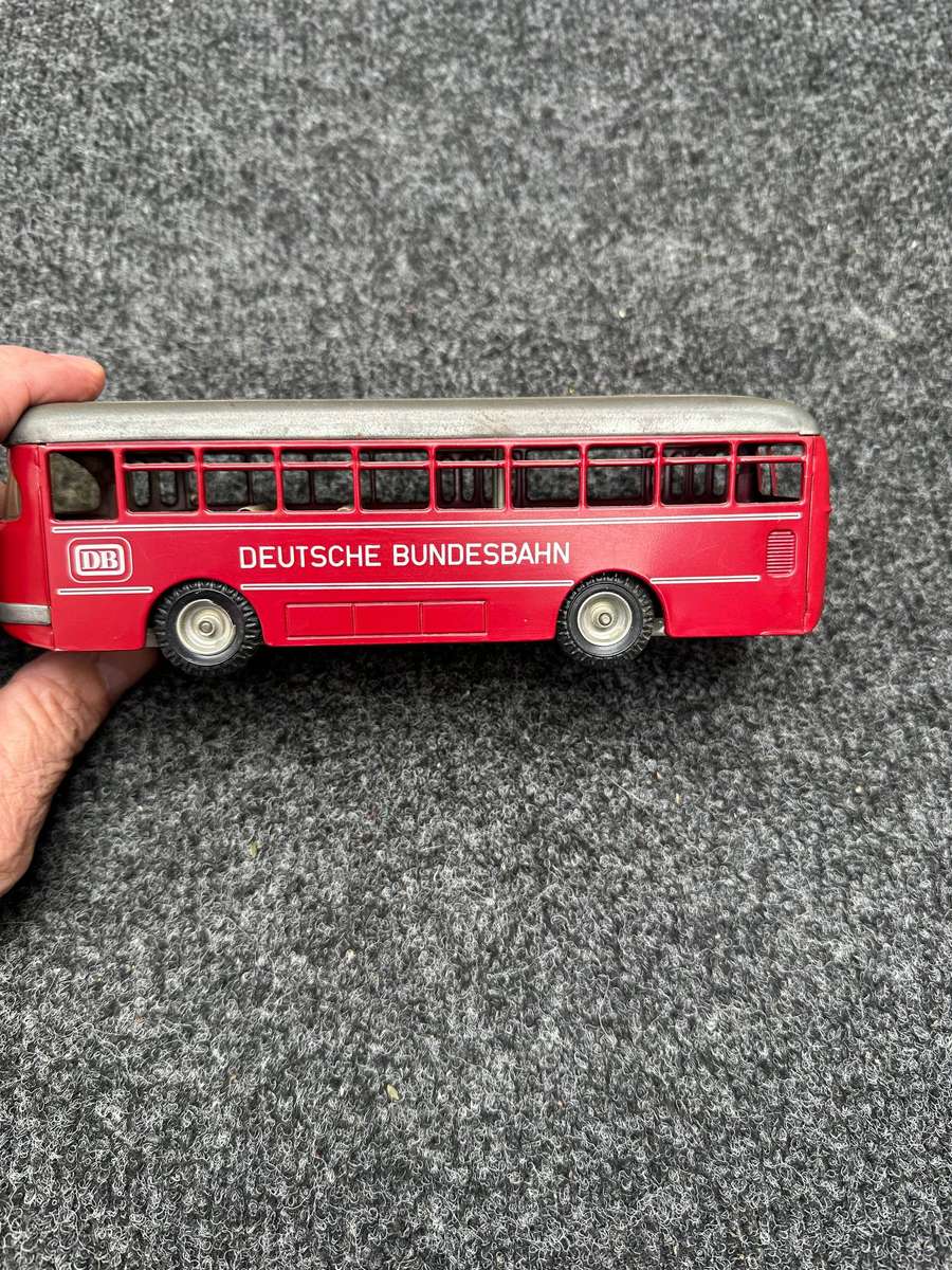 TINPLATE BUS