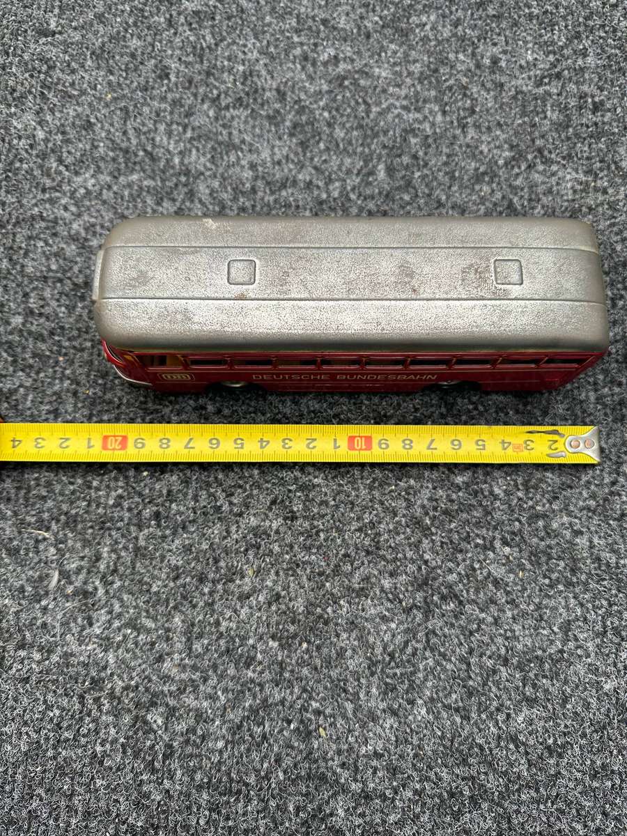 TINPLATE BUS