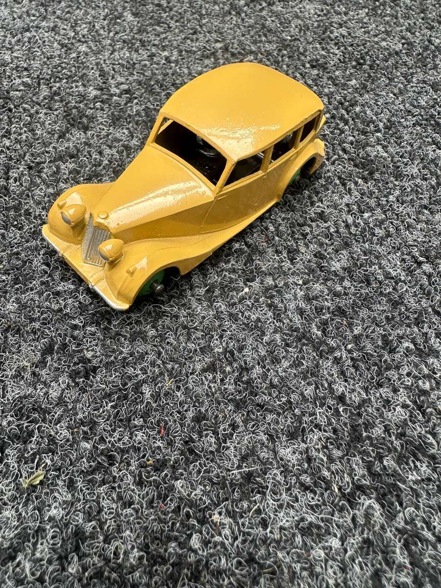 DINKY TOYS