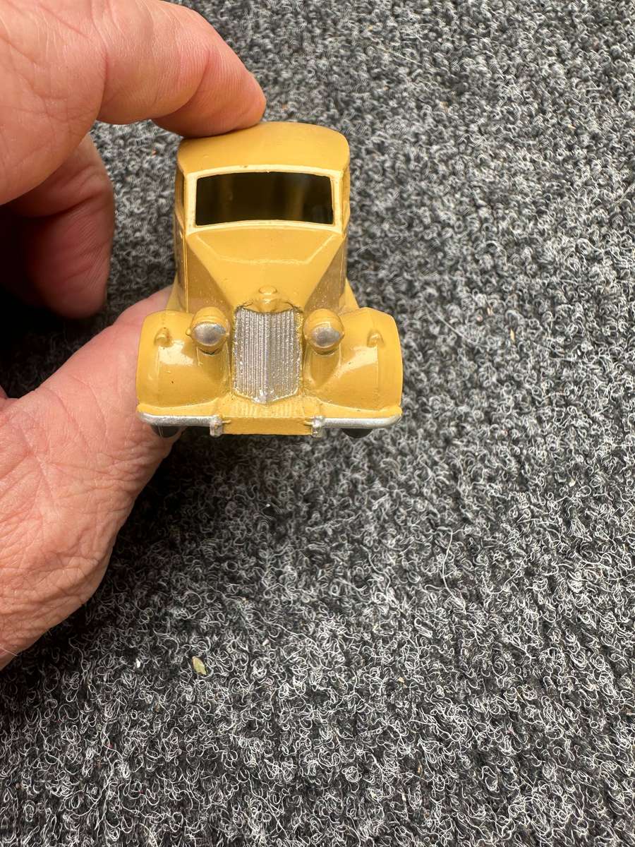 DINKY TOYS