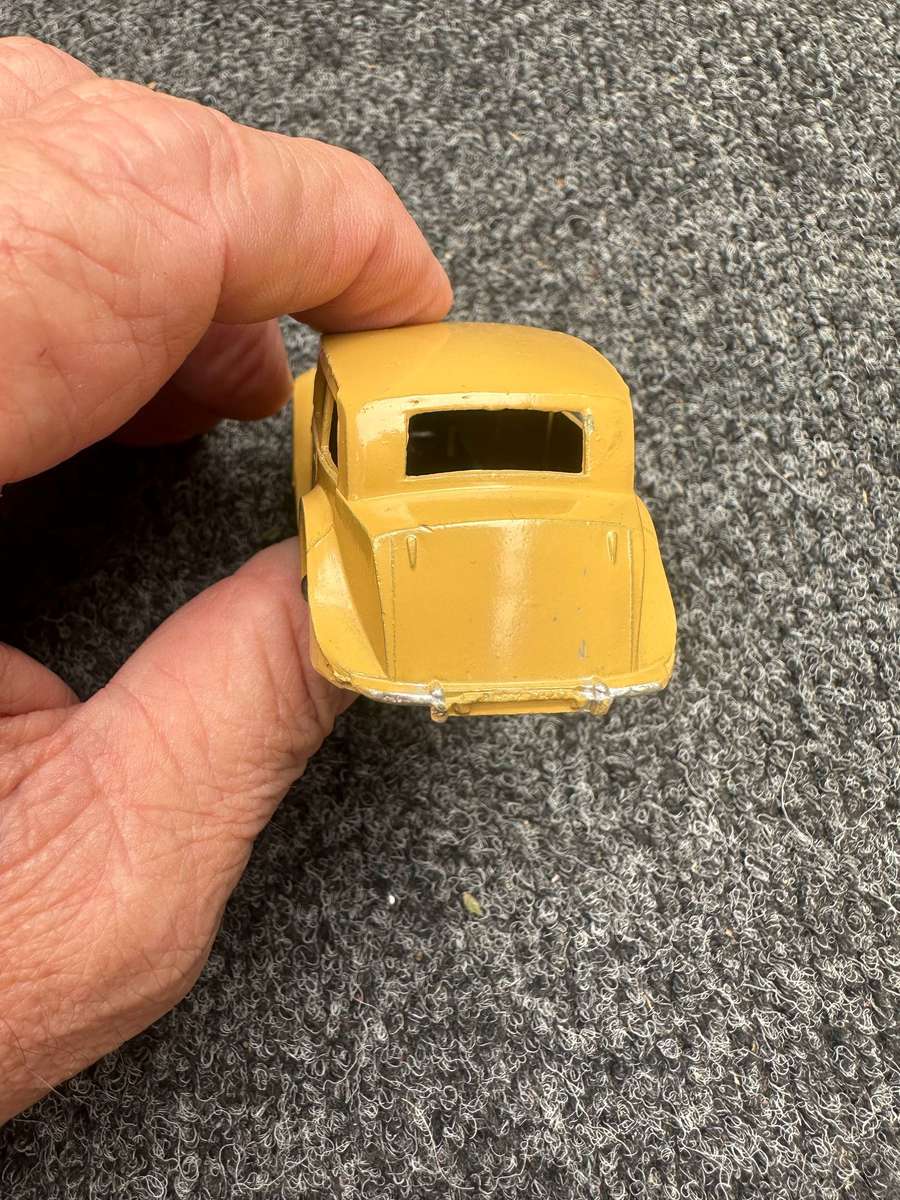 DINKY TOYS