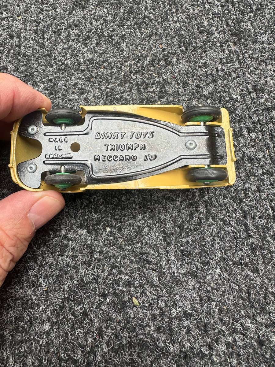 DINKY TOYS