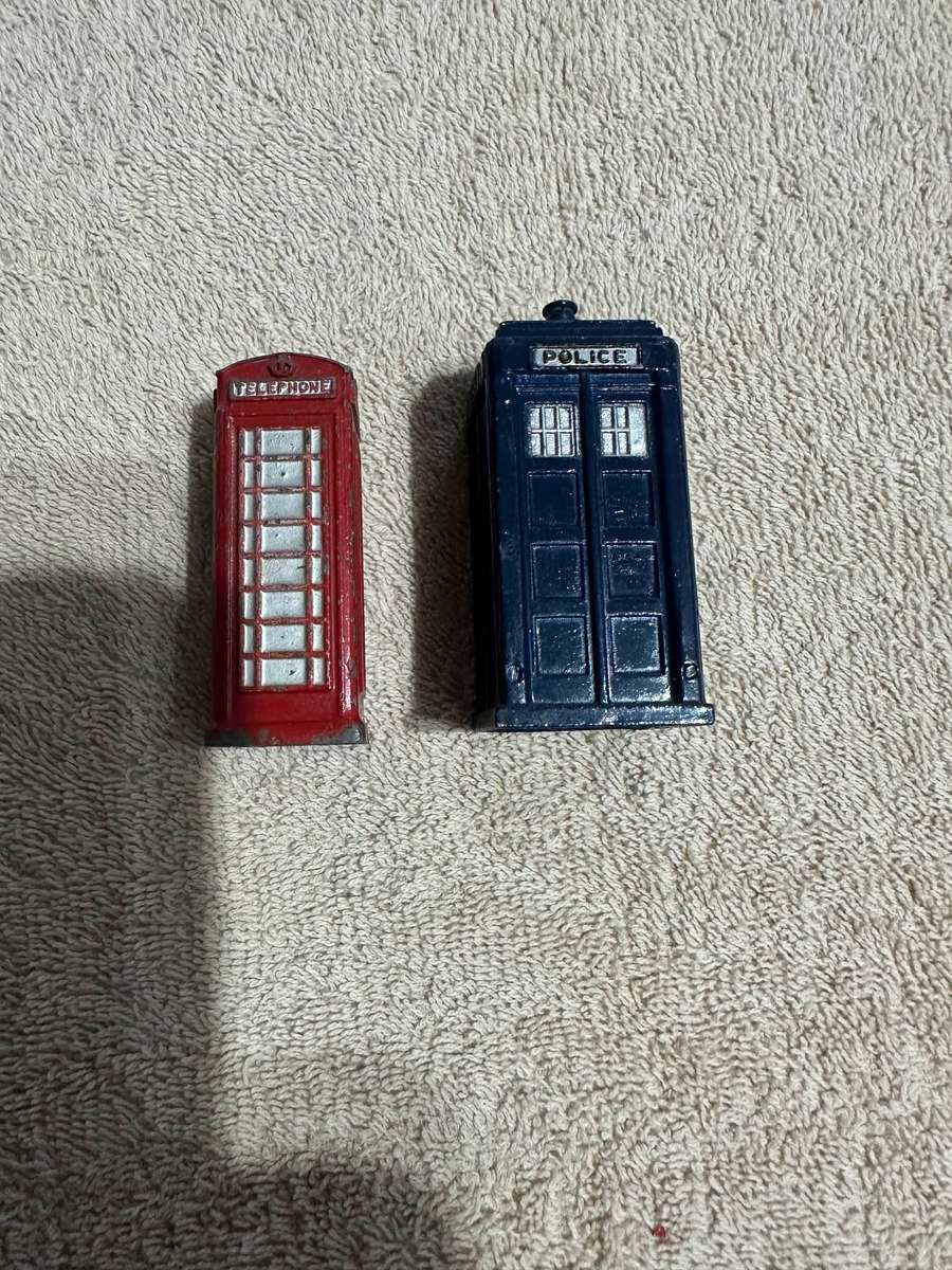 DINKY TOYS