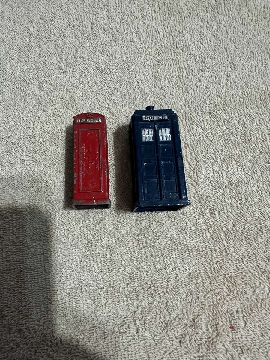 DINKY TOYS